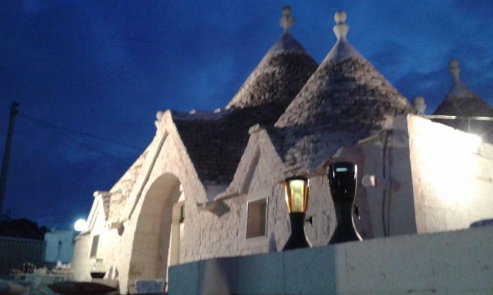 Trullo Le Tre Sorelle Cisternino Ngoại thất bức ảnh