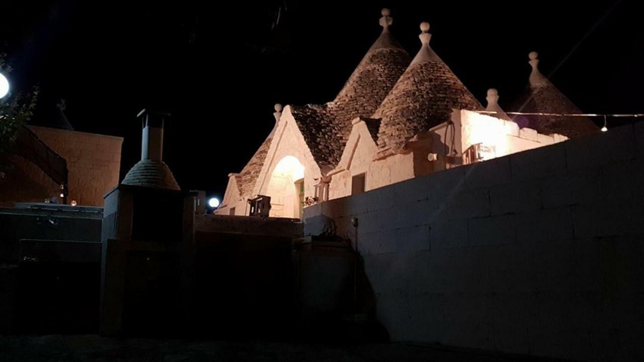 Trullo Le Tre Sorelle Cisternino Ngoại thất bức ảnh