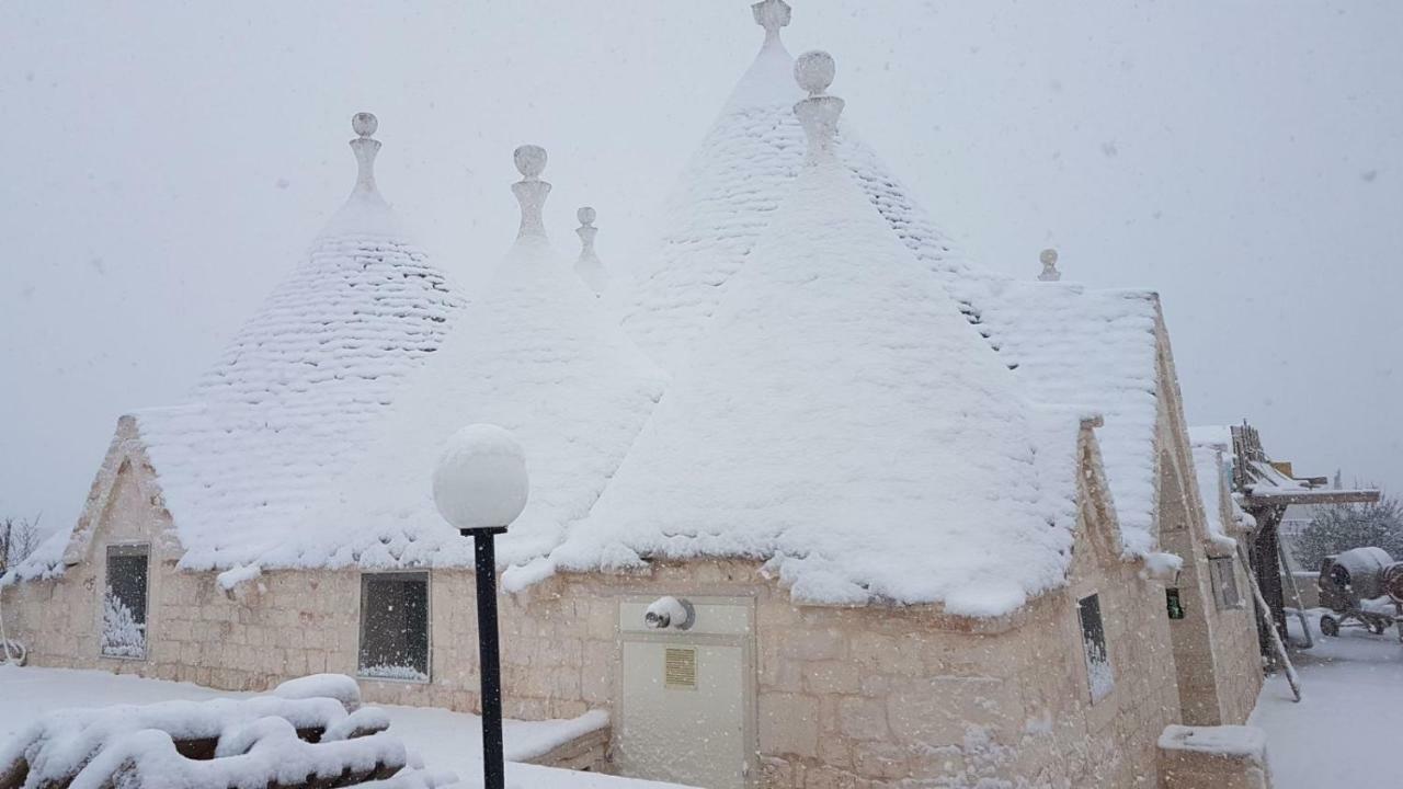 Trullo Le Tre Sorelle Cisternino Ngoại thất bức ảnh